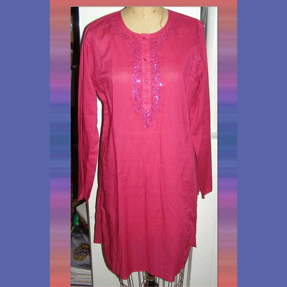 🌟 Moda International Size M fucshia cotton tunic shirt With Sequins
